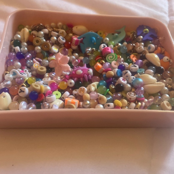 It looks so pretty for kid and women - Picture 2 of 5